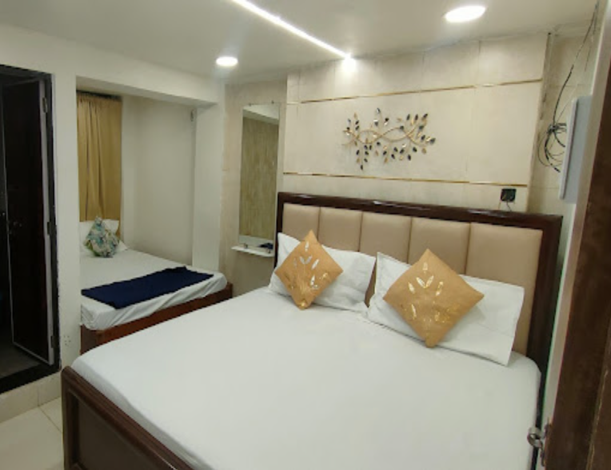 1 x Double Bed AC Room